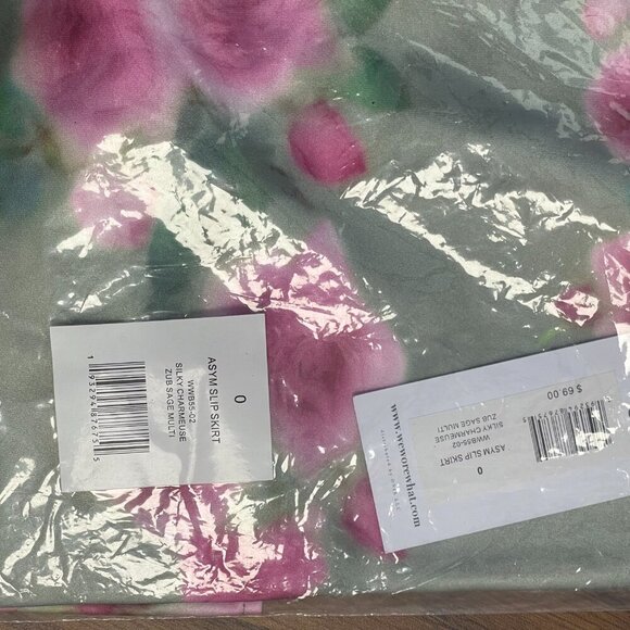 WeWoreWhat Asymmetrical Slip Mini Skirt Blurred Roses Sage Multi, Size 0 - NWT - Picture 3 of 3
